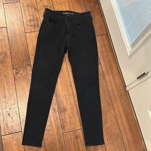 AE high rise black jegging size 4 Short